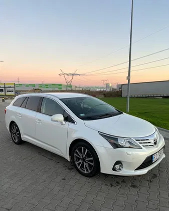 samochody osobowe Toyota Avensis cena 31500 przebieg: 269000, rok produkcji 2014 z Golina